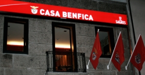 Andebolistas na Casa do Benfica de Fafe